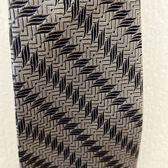 VALENTINO CRAVATTE TIE 100% silk - Picture 7 of 7